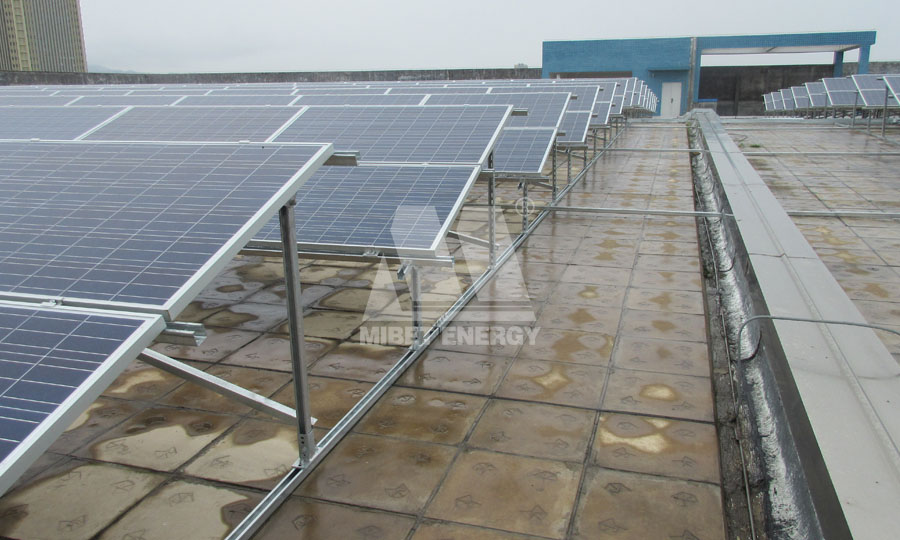 중국의 태양열 지붕 장착 시스템