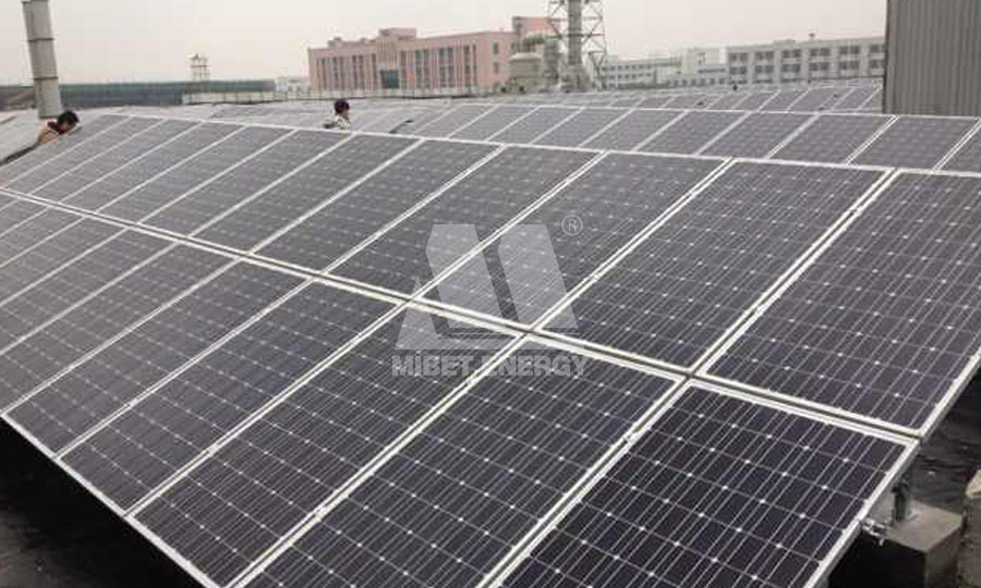 중국의 태양 전지 패널 지붕 장착 시스템